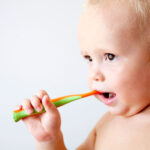 La salud dental para los bebés y niños pequeños