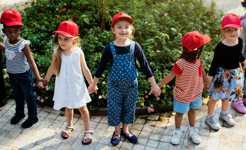 Excursiones al aire libre con niños preescolares. La preparación de los niños